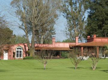 Campo · 17ha · 4 Ambientes · Campo con Casa y Caballerizas en Venta