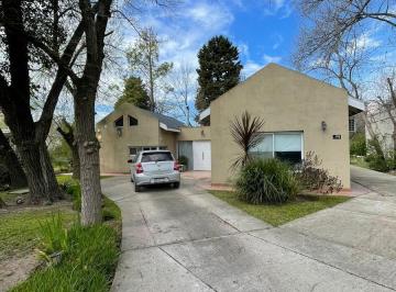 Casa · 1300m² · 3 Ambientes · Casa en Venta Parque Las Naciones, Guernica