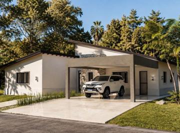 Casa · 210m² · 5 Ambientes · 2 Cocheras · Casa a Estrenar en Venta! Barrio El Rebenque