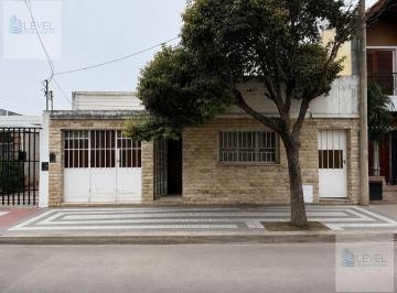 Casa · 143m² · 6 Ambientes · 1 Cochera · Casa 3 Dorm. Planta Baja General Paz