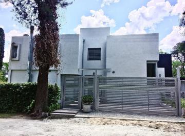 Casa · 175m² · 6 Ambientes · 2 Cocheras · Alquiler Temporal - Enero y 1ra de Febrero - Bella Vista