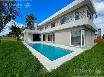 Casa · 310m² · 5 Ambientes · 2 Cocheras · Casa a Estrenar en Venta / Alquiler con Piscina en Barrio Cerrado Greenville, Hudson.