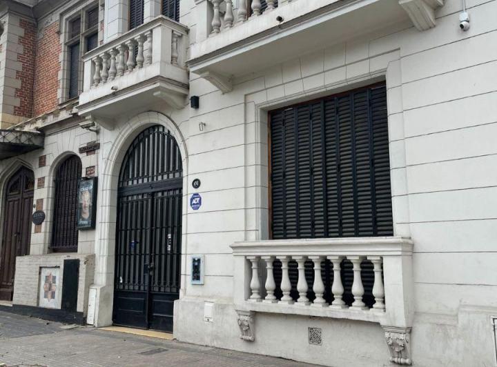 Oficina comercial · 350m² · 8 Ambientes · 1 Cochera