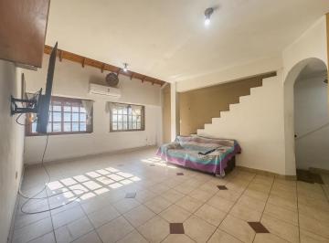 PH · 151m² · 4 Ambientes · Venta PH 4 Amb con Patio | Luz | Divisible | Opcional Local Comercial | Munro