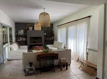 Casa · 192m² · 6 Ambientes · Casa en Alquiler en San Isidro Labrador, Villanueva, Tigre