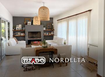 Casa · 192m² · 6 Ambientes · Casa en Alquiler en San Isidro Labrador, Villanueva, Tigre