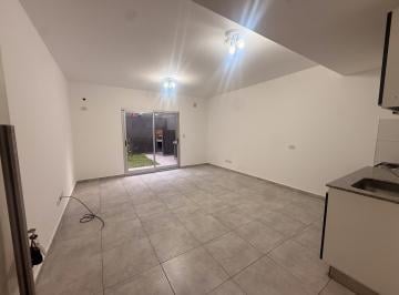 Departamento · 51m² · 2 Ambientes · 1 Cochera · Alquiler – Departamento 2 Ambientes en Planta Baja con Patio y Parrilla – San Justo