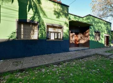 Local comercial · 209m² · Locales en Venta Florencio Varela + Casa + Depto