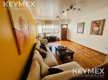 Casa · 157m² · 4 Ambientes · 2 Cocheras · Venta Casa Tipo Triplex 4 Ambientes con Pileta en Villa Mitre, Villa Sta Rita
