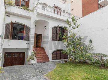 Casa · 300m² · 8 Ambientes · 2 Cocheras · Casa - Alquiler Comercial Apto Gastronomico