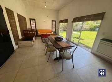 Casa · 1000m² · 2 Ambientes · 1 Cochera · Casa en Los Mirasoles
