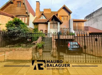Casa · 430m² · 5 Ambientes · 4 Cocheras · Casa en Ramos Mejia Sur - 4 Dorm.