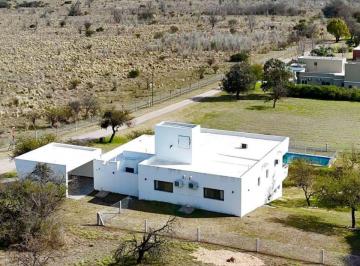 Casa de 7 ambientes, Malagueño · Casa de Categoría en Venta Country Causana, Malagueño