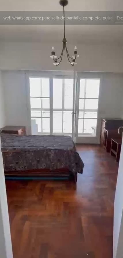 Departamento 2 ambientes. Living. Balcon cerrado. Dormitorio con placard. Baño completo. Cocina. con muebles.