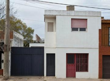 Depósito de 4 ambientes, Córdoba · Vendo Depósito Más 4 Dptos Monoambientes B. Bella Vista, Ideal Inversor.