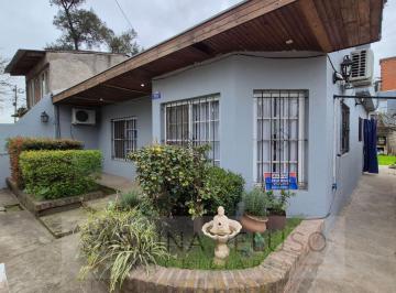 Casa · 80m² · 3 Ambientes · 3 Cocheras · Casa 3 Amb. con Gran Parque y Parrilla - Moreno - Lote 333 m²
