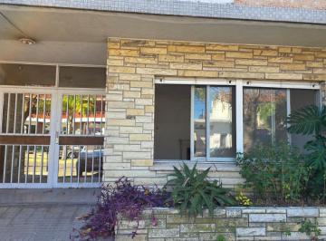 Casa · 199m² · 5 Ambientes · 2 Cocheras · Casa en Venta Av 7 Entre 523 y 524