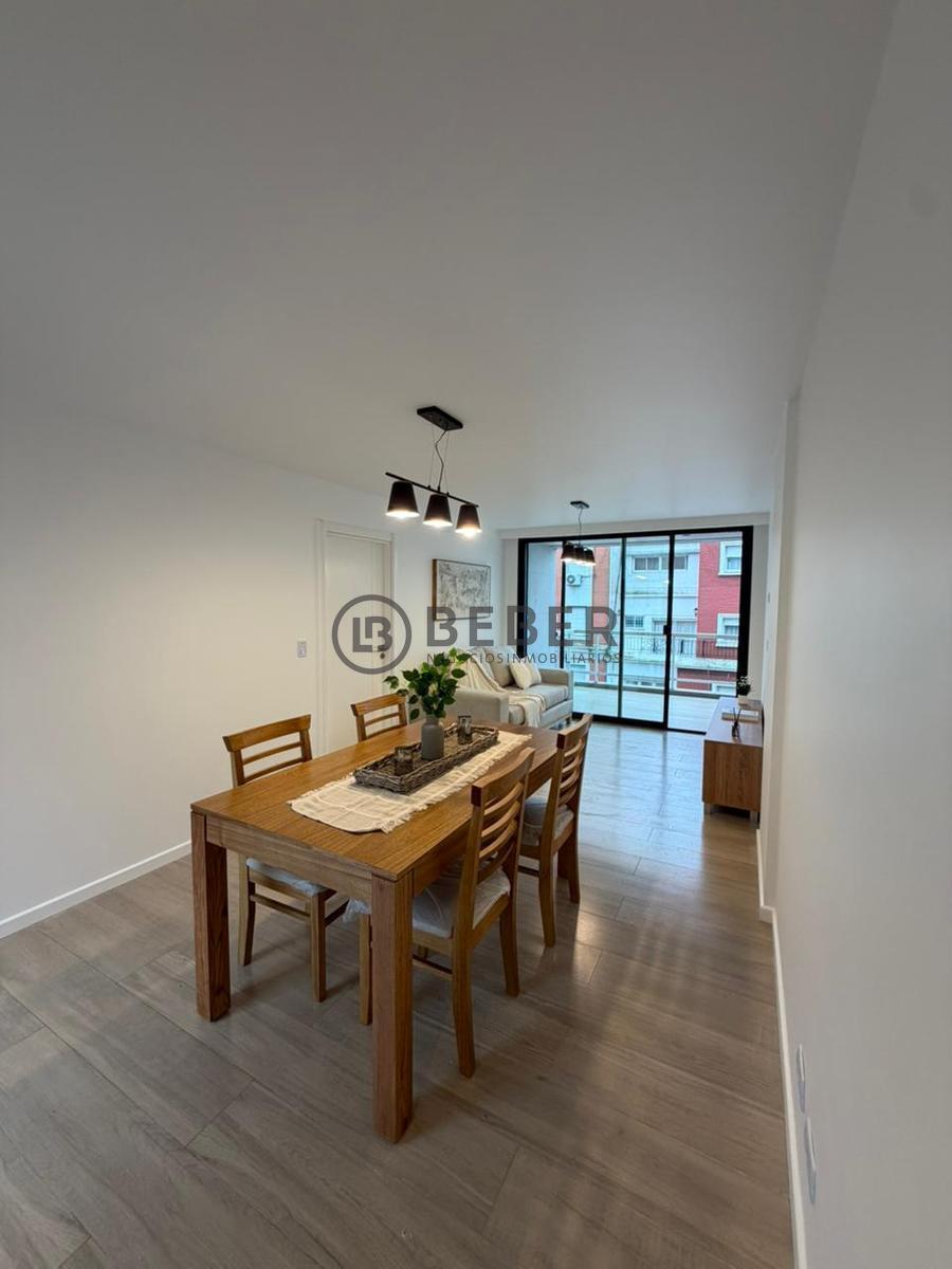En venta dos ambientes al frente con balcon saliente