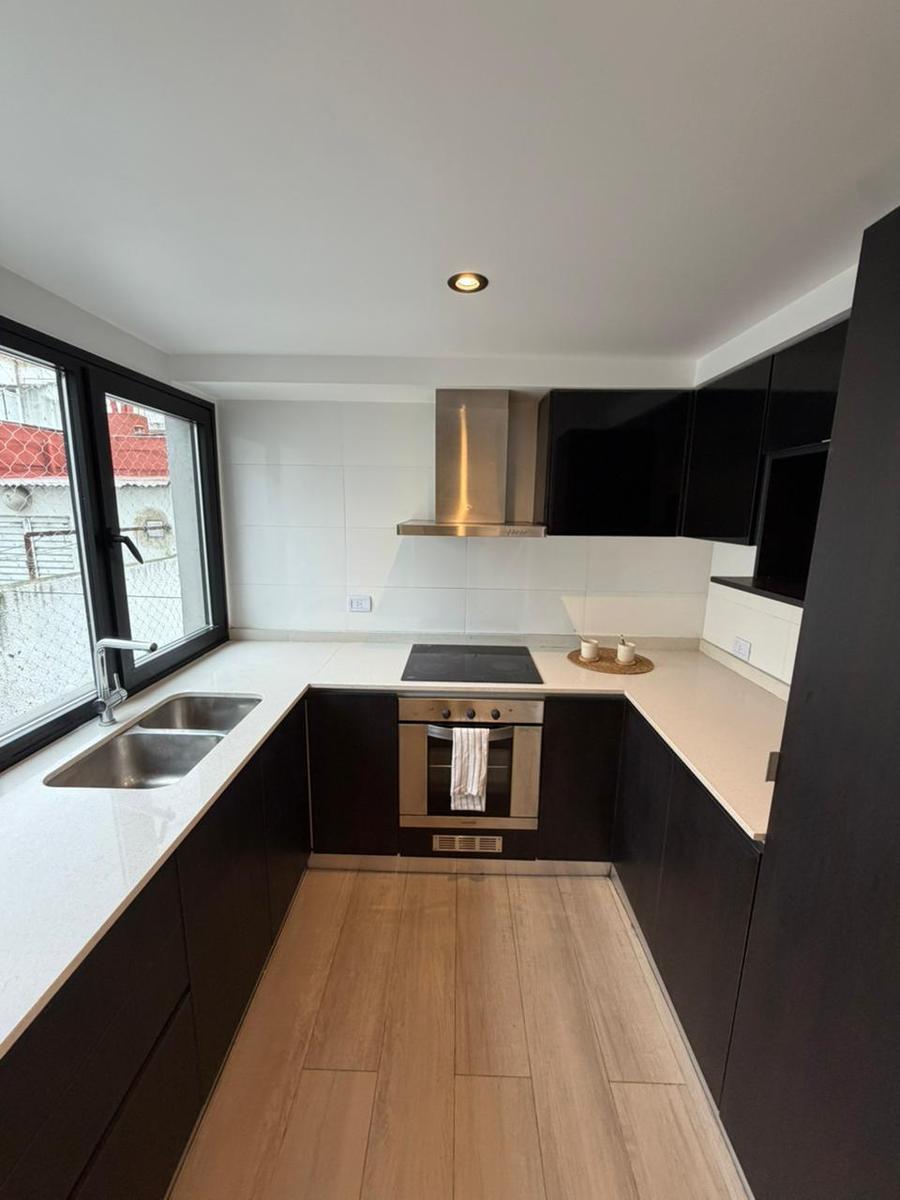 Departamento dos ambientes, 60m² en Plaza Colón