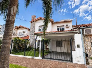 Fachada · Casa de 5 Ambientes en Venta en Ituzaingó Norte