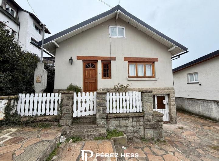 Casa · 180m² · 3 Dormitorios