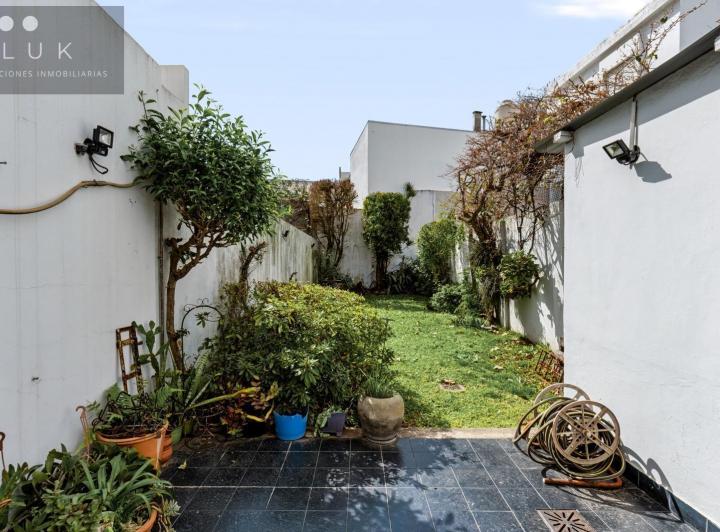 Casa · 160m² · 4 Ambientes · 1 Cochera