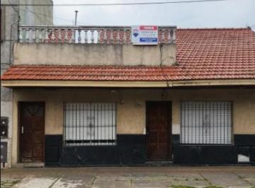 Casa · 190m² · 3 Ambientes · Casa en Venta - 2 Dorm. 1 Baño - 400 m - Lanús