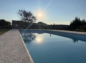 Casa · 185m² · 5 Ambientes · 4 Cocheras · Venta Casa Barrio San Sebastian a Estrenar con Pileta