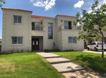 Casa de 6 ambientes, Escobar · Lindisima Casa Al Agua en Alquiler en El Barrio Puertos