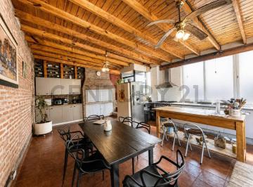 PH · 250m² · 6 Ambientes · Venta PH 6 Amb - Sin Expensas y Terraza Propia - Almagro