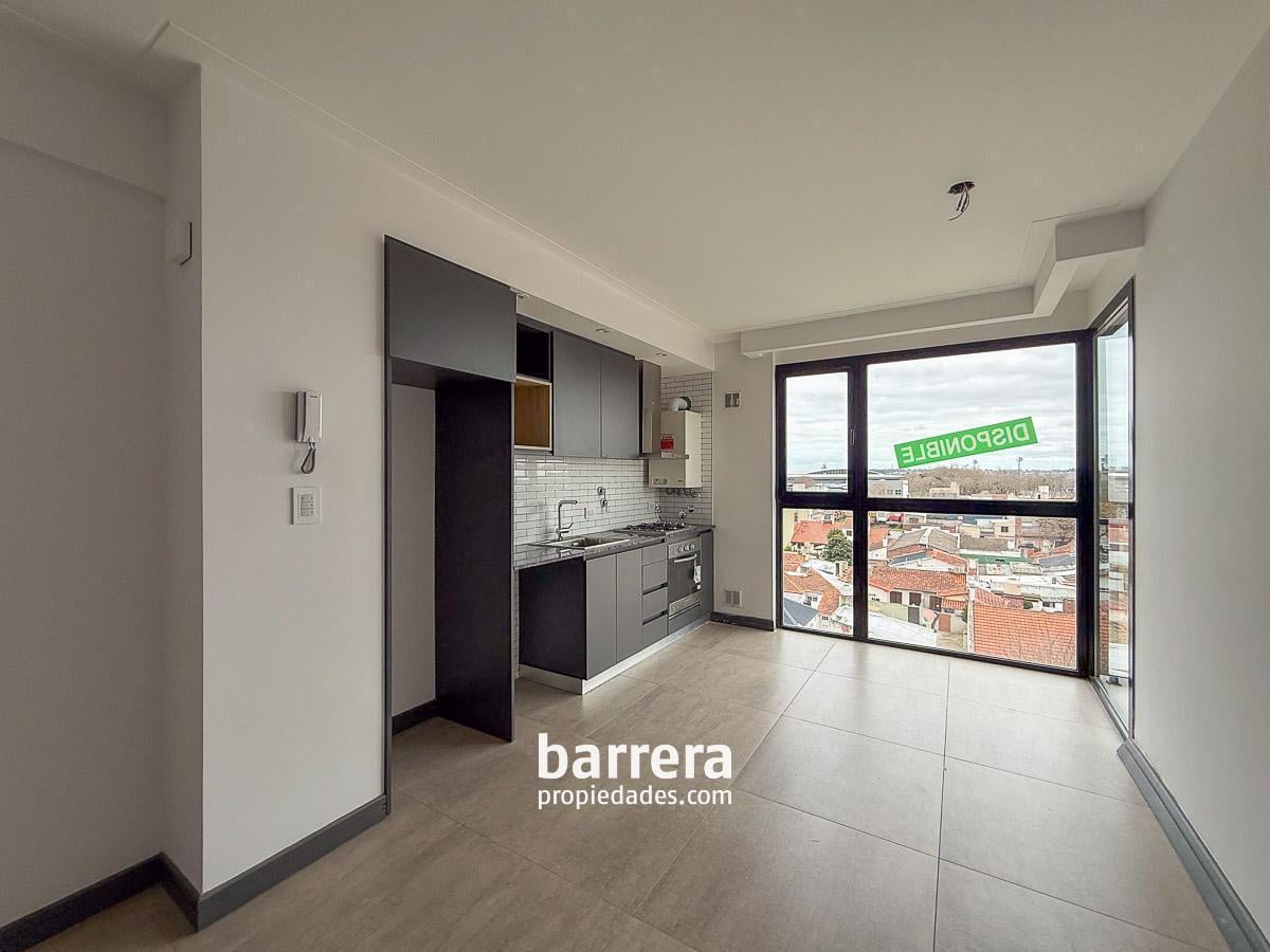 Venta – Departamento 3 ambientes con balcón y patio
