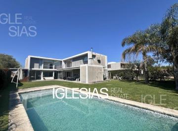Casa · 297m² · 7 Ambientes · Casa en Venta en San Isidro Labrador, Villanueva