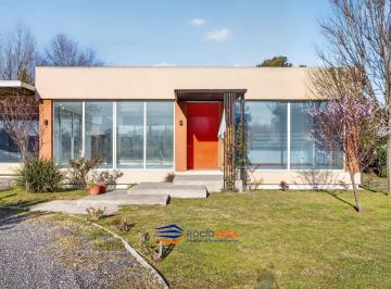 Casa · 260m² · 7 Ambientes · 2 Cocheras · Casa en El Nacional Club de Campo, General Rodriguez