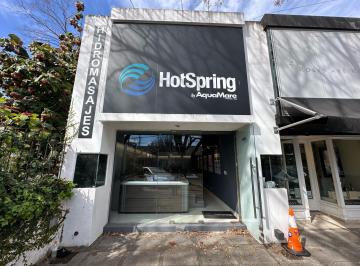Local comercial · 70m² · 2 Ambientes · 1 Cochera · Local - San Isidro