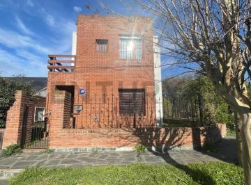 Casa · 185m² · 4 Ambientes · Venta de Casa 4 Ambientes