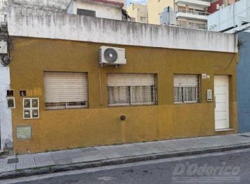 PH · 64m² · 3 Ambientes · PH de 2 Dorm. C/2 Patios en Venta en Caballito (Pque Centenario)