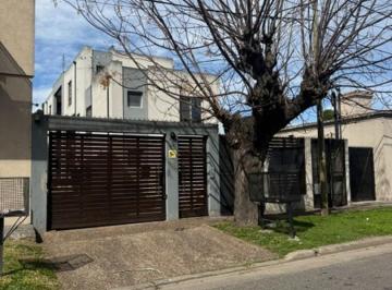Departamento · 30m² · 1 Ambiente · 1 Cochera · Mono Ambiente en Alquiler Amplio en Planta Baja Villa Morra