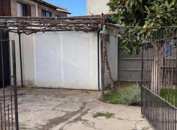 Casa · 4 Ambientes · 1 Cochera · Casa en Venta