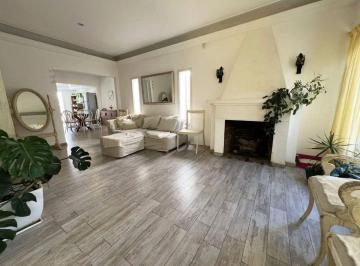Casa · 128m² · 3 Ambientes · 2 Cocheras · Venta Casa 3 Ambientes Ramos Mejia Barrio Pileta