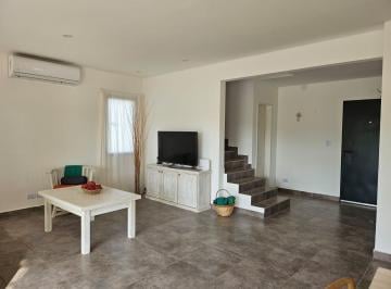 Casa · 180m² · 5 Ambientes · Casa en Venta y Alquiler Anual en Acacias