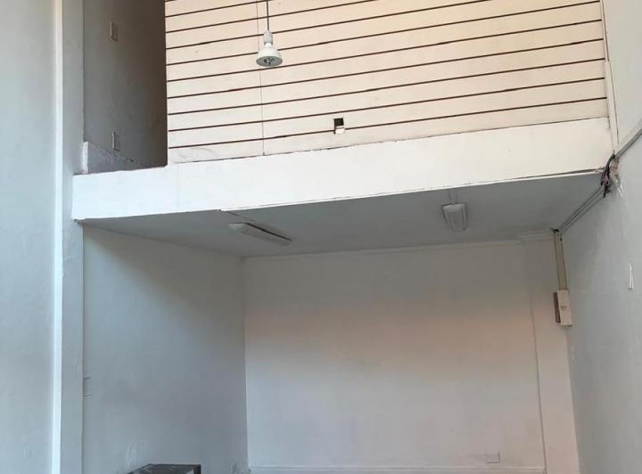Local comercial · 18m²