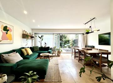 Casa · 168m² · 5 Ambientes · 1 Cochera · Casa en Alquiler con 3 Dorm. y Jardín - Acassuso, San Isidro