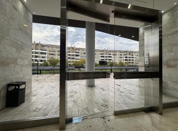 Oficina comercial · 44m² · 1 Ambiente · 1 Cochera · Alquiler Oficina con Cochera Centro Comercial Nordelta