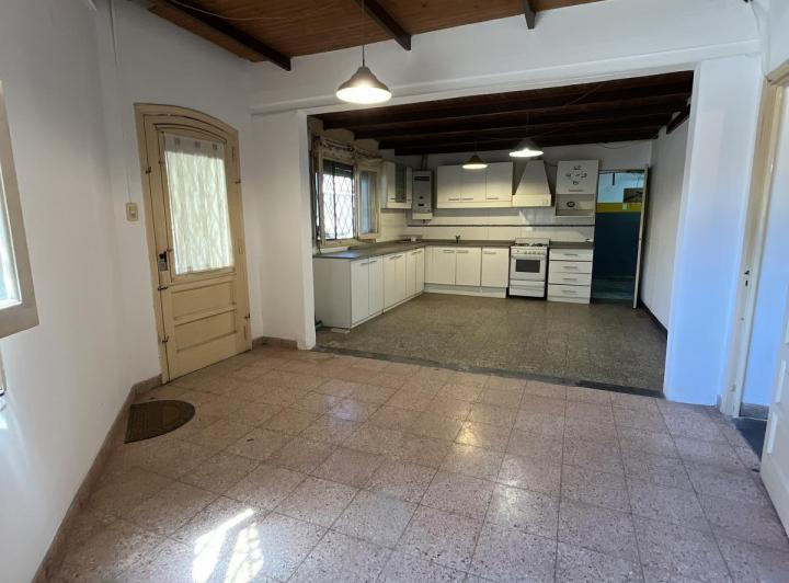Casa · 90m² · 2 Dormitorios · 1 Cochera