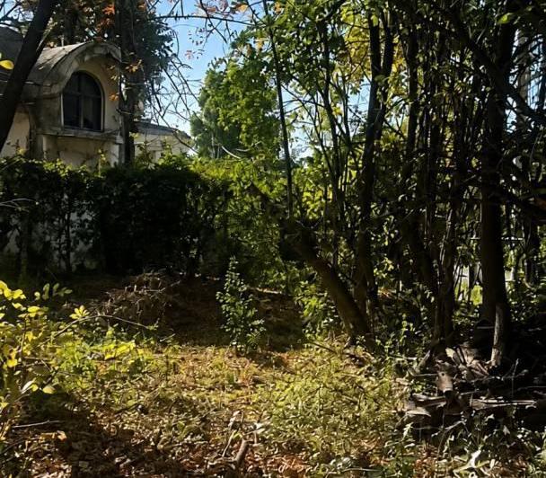 Terreno · 835m²