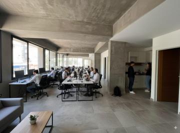 Oficina comercial · 140m² · 2 Ambientes · Oficina a Estrenar en Venta. Cocina y Baños. 140 m² en Una Planta.