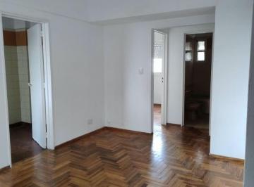 Departamento de 2 ambientes, Balvanera · Departamento de 35 m² en Alquiler. Sobre Av Rivadavia