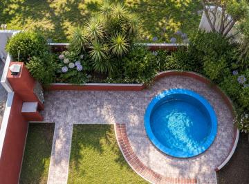Departamento · 84m² · 3 Ambientes · Departamento en Planta Baja con Amplio Patio y Pileta