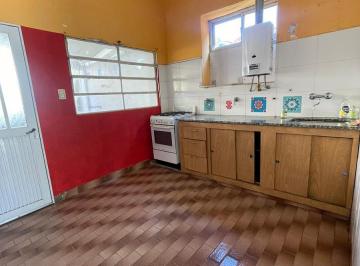 PH · 55m² · 3 Ambientes · PH en Alquiler de 3 Ambientes con Patio y Espacio Guardacoche - Villa Dominco