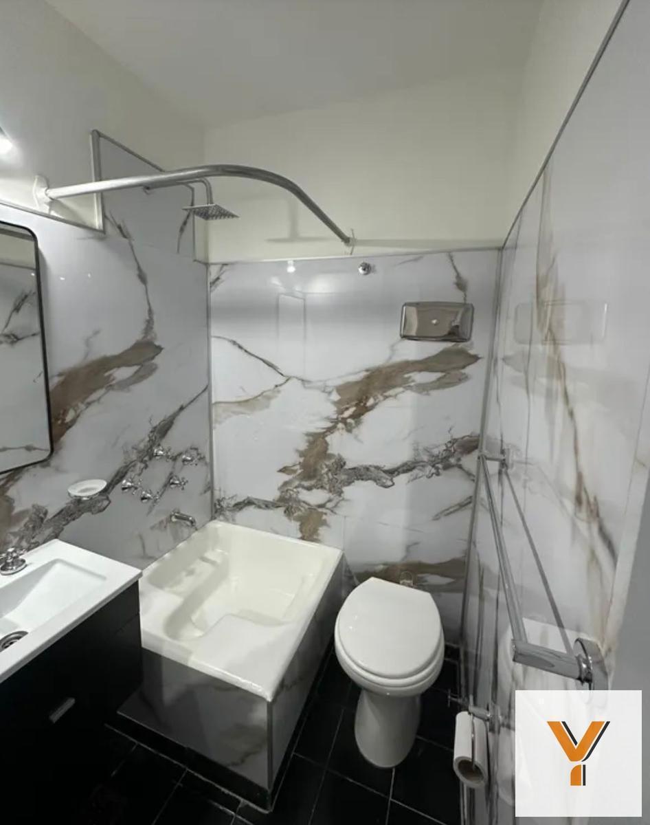 Departamento monoambiente en venta ubicado sobre calle Olavarria e/ Bolivar y Colon